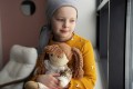 AI detectează mai precis simptomele severe la supraviețuitorii de cancer pediatric — dar tipul de instrucțiune contează decisiv